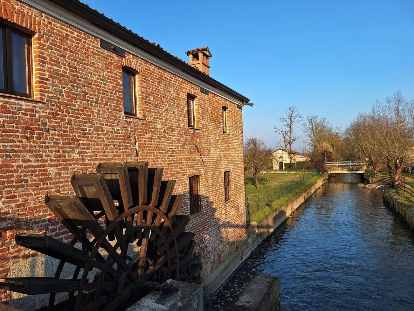 Alloggio per agriturismo Cascina Mora Bassa *
